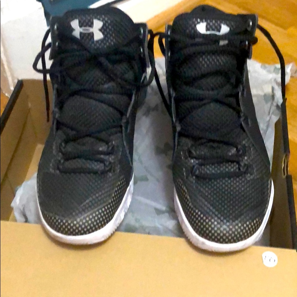 Black n grey women basketball sneakers